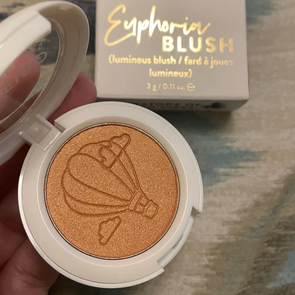 Kaleido Cosmetics Euphoria Blush (Luminous Blush - Color: Felicity)